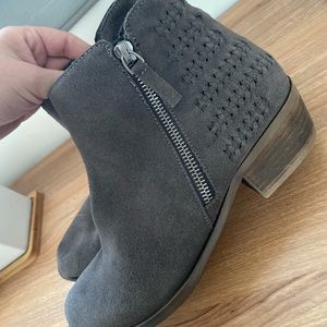 Ankle boots